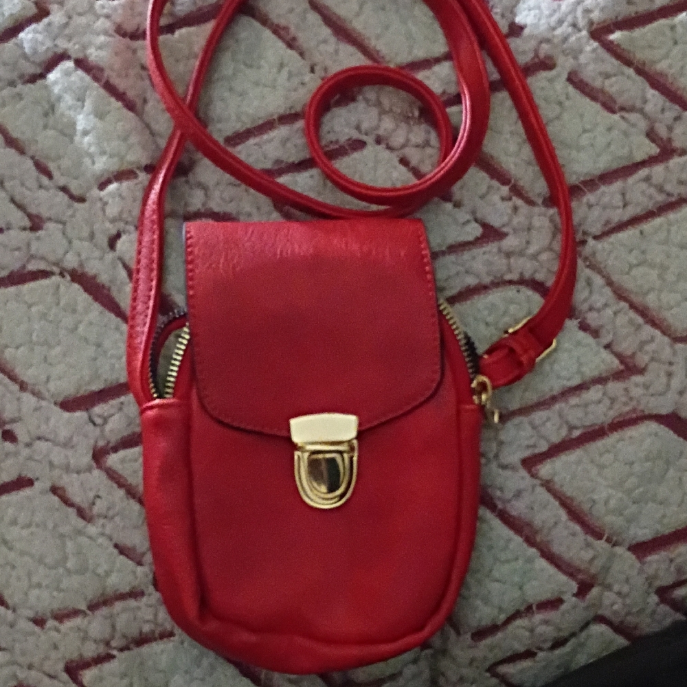 Elegant Red Crossbody Bag